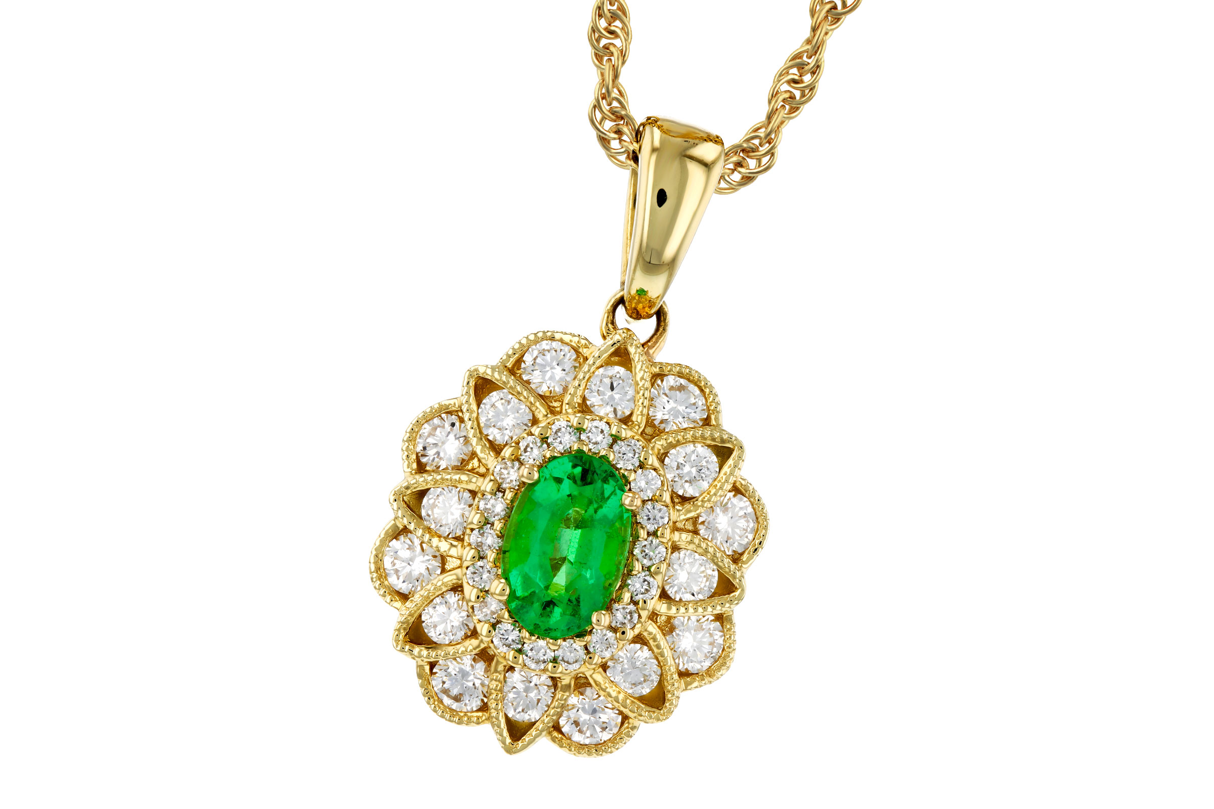 B321-64775: NECK .46 EMERALD .98 TGW (6X4 EMER)