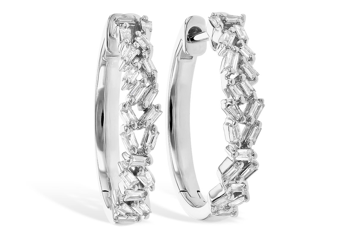 C318-93884: EARR .26 TW BAGUETTES