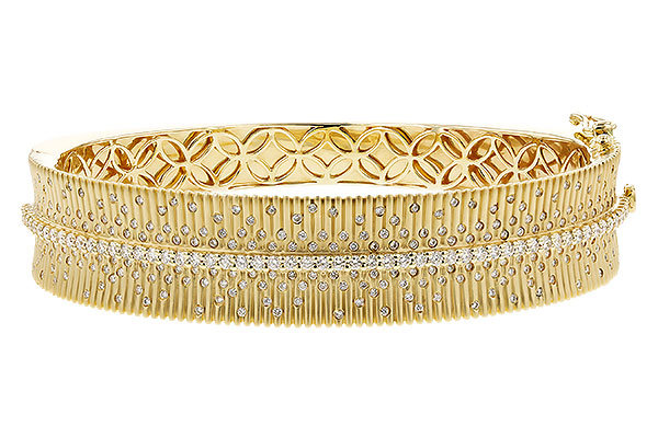 L230-72965: BANGLE BRACELET 1.94 TW (54x63 MM)