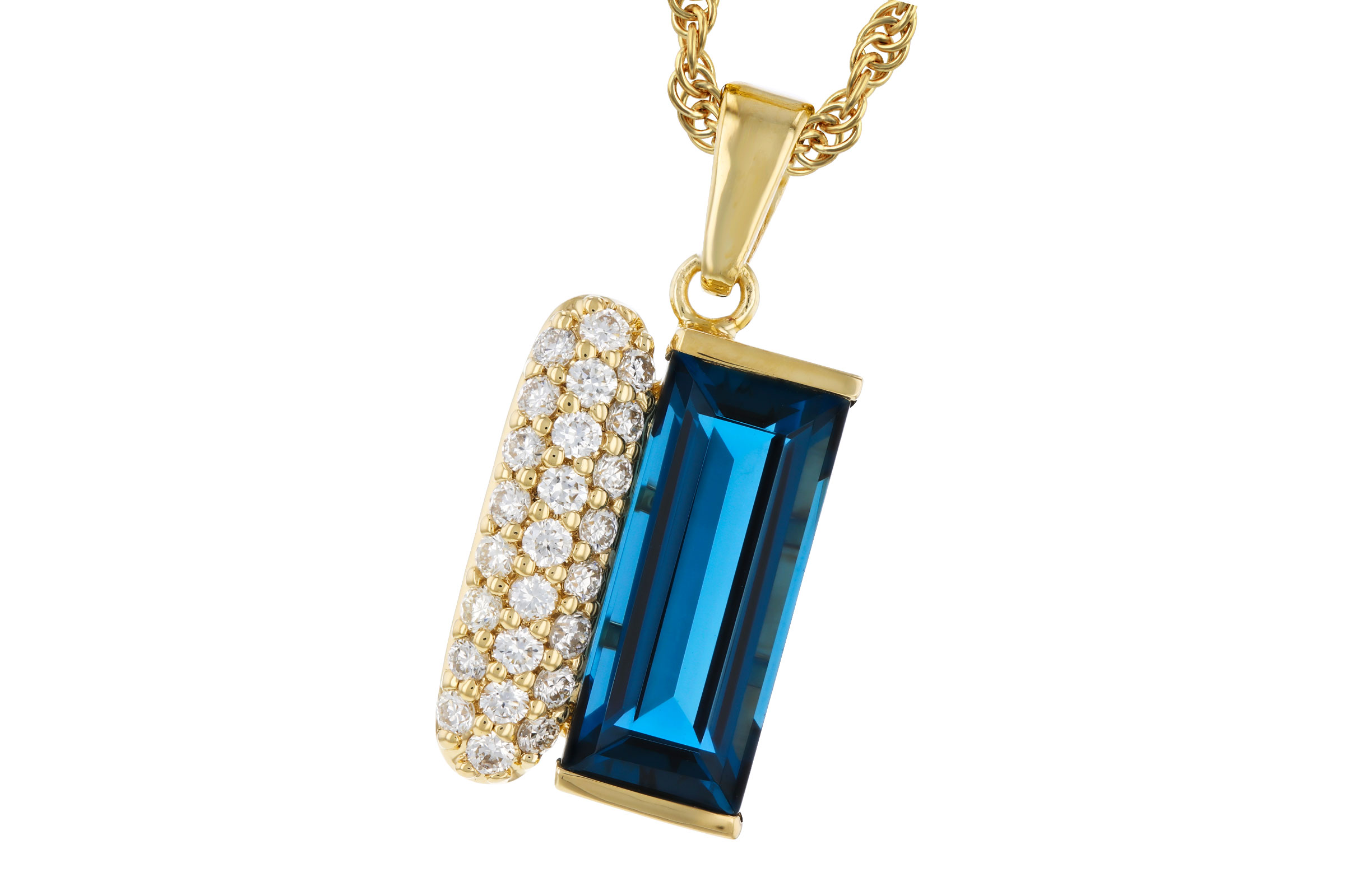 L321-65665: NECK 2.67 LONDON BLUE TOPAZ 2.92 TGW (12x5MM BT)