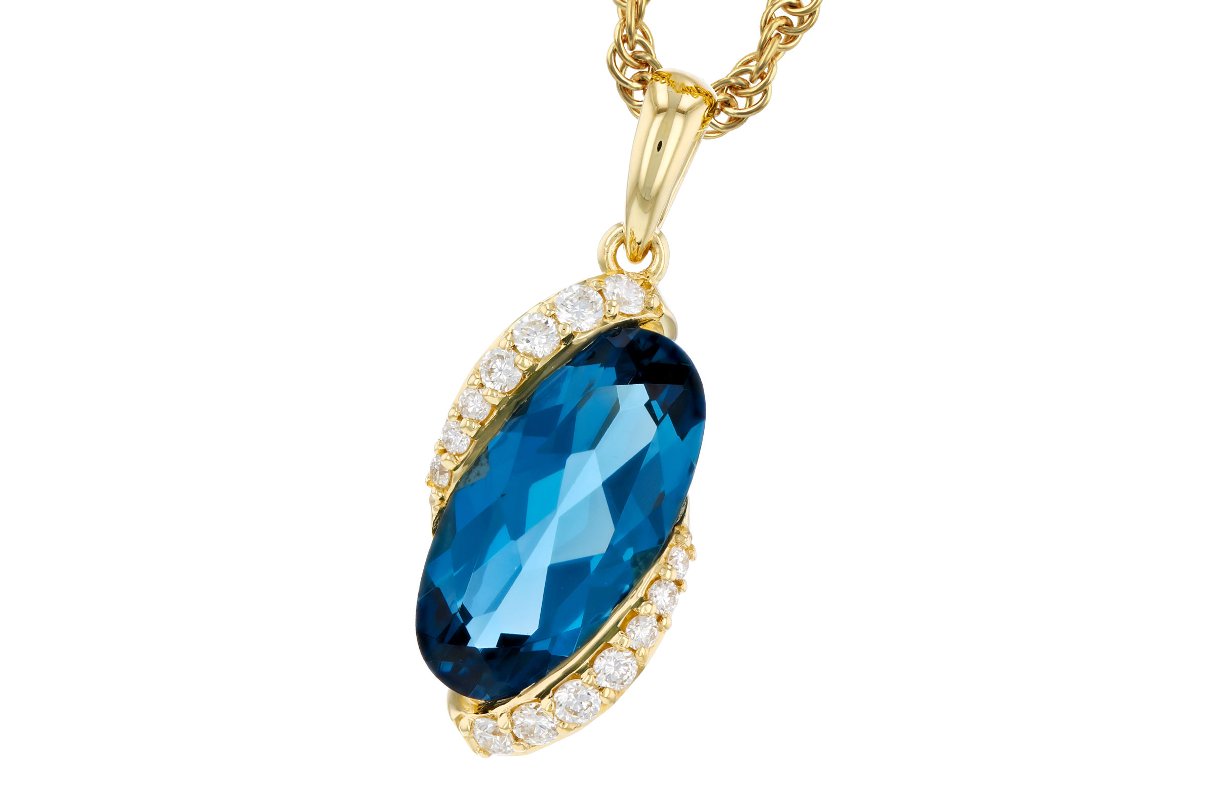 M321-66574: NECK 2.25 LONDON BLUE TOPAZ 2.37 TGW (12x6MM LBT)